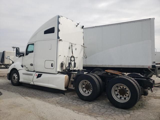 2020 Kenworth Construction T680