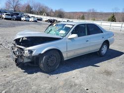 Salvage cars for sale from Copart Grantville, PA: 2000 Toyota Camry LE