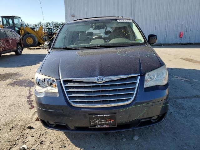 2008 Chrysler Town & Country Touring