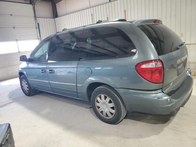 2005 Chrysler Town & Country Limited