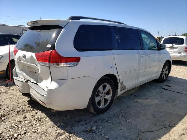 2011 Toyota Sienna LE