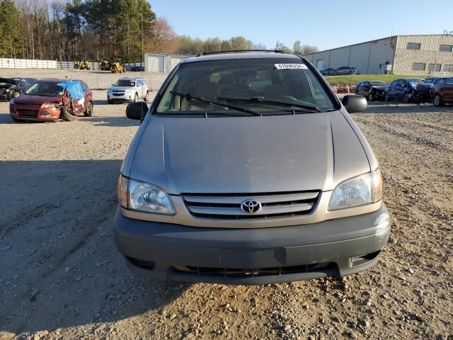 2002 Toyota Sienna CE