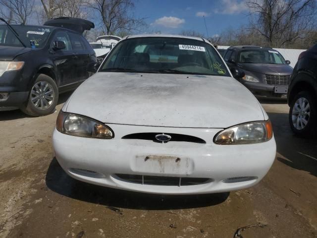 2000 Ford Escort