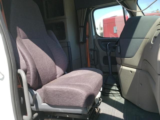 2014 Freightliner Cascadia 125