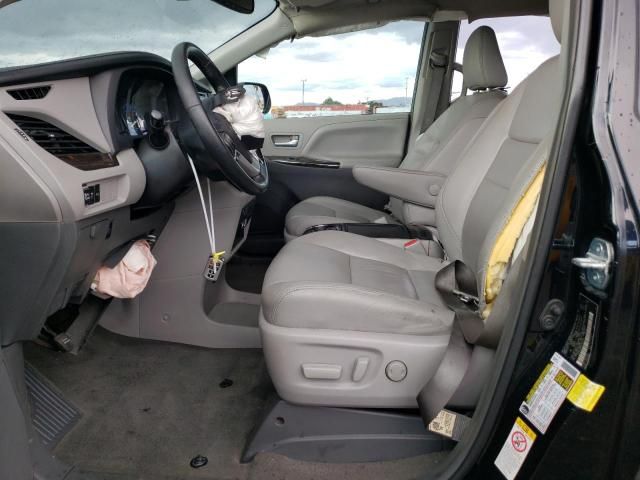 2018 Toyota Sienna XLE