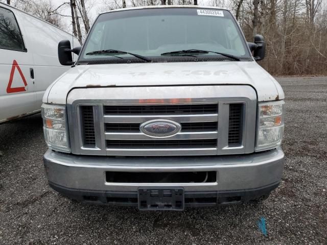 2013 Ford Econoline E350 Super Duty Van