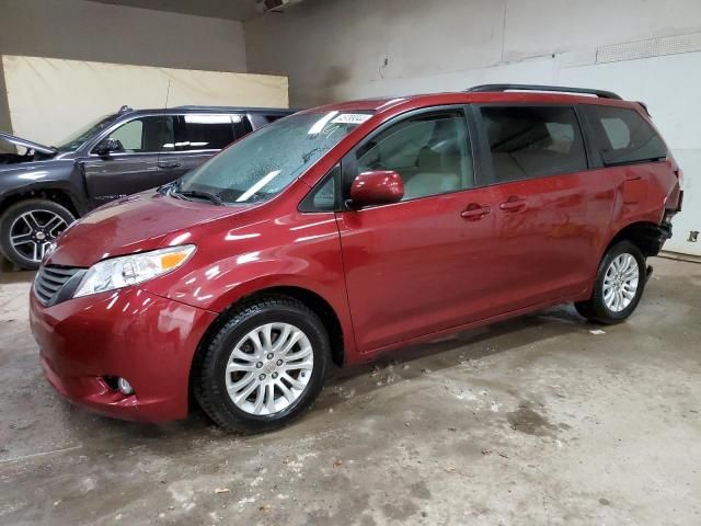 2014 Toyota Sienna XLE