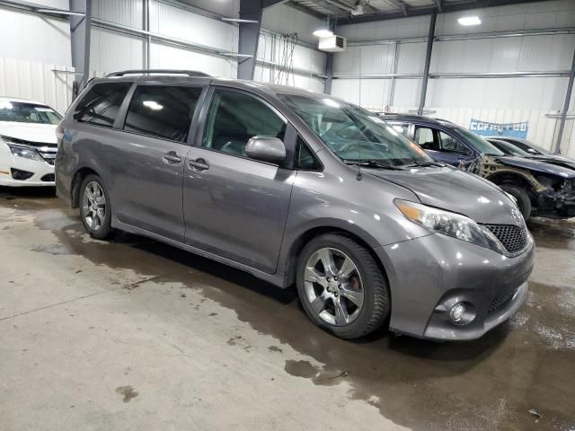 2012 Toyota Sienna Sport