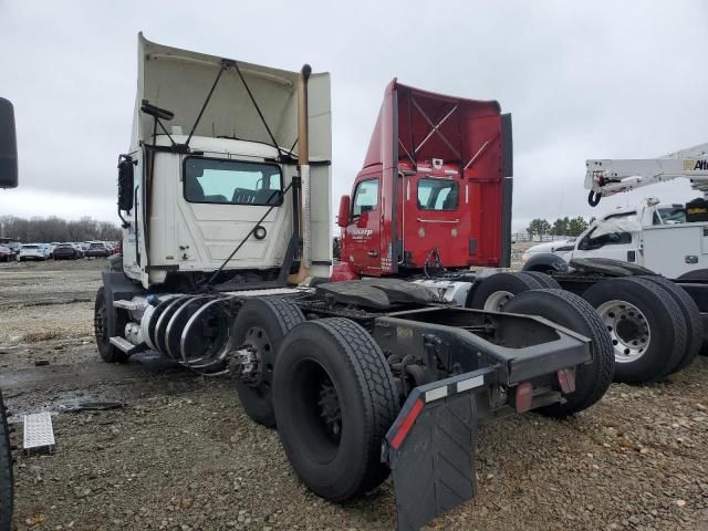 2012 Mack 600 CXU600