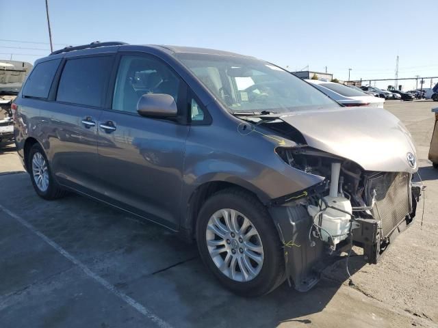 2014 Toyota Sienna XLE