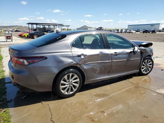 2022 Toyota Camry LE