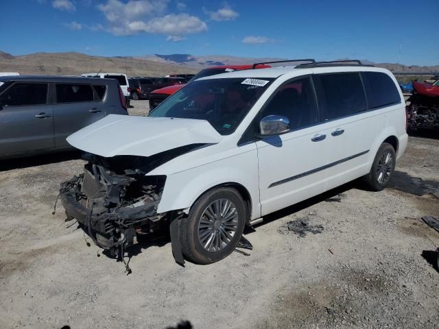 2014 Chrysler Town & Country Touring L