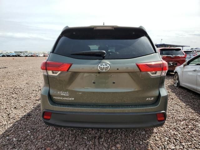 2019 Toyota Highlander SE