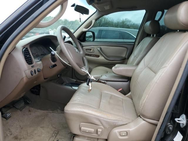 2004 Toyota Sequoia SR5