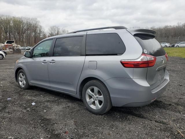 2017 Toyota Sienna LE