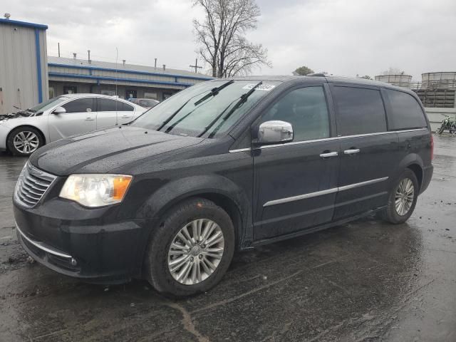 2013 Chrysler Town & Country Limited