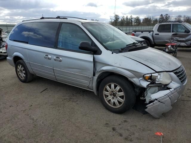 2005 Chrysler Town & Country Touring