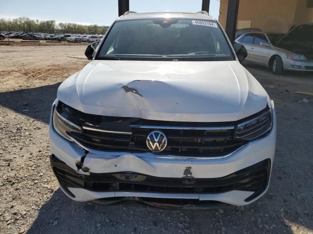 2023 Volkswagen Tiguan SE R-LINE Black