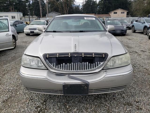 2004 Lincoln Town Car Executive