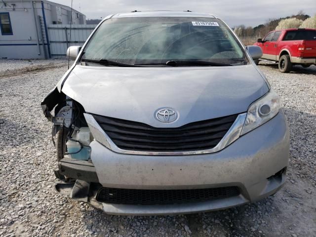 2014 Toyota Sienna LE