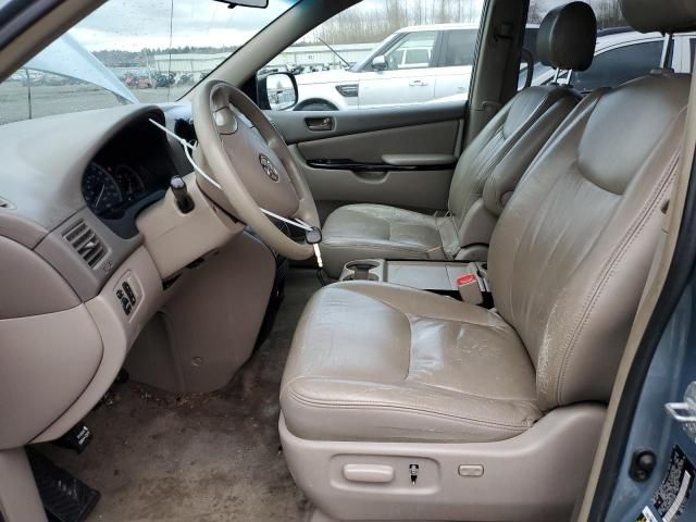 2005 Toyota Sienna CE