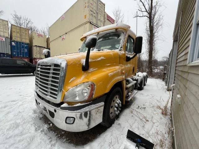 2013 Freightliner Cascadia 125