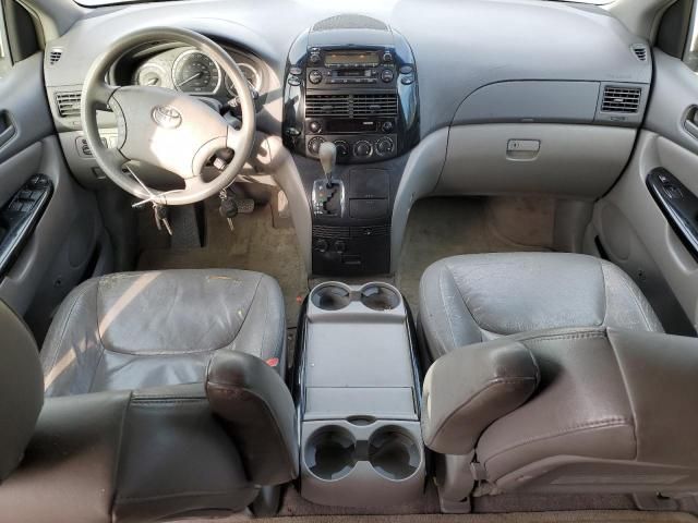 2005 Toyota Sienna CE