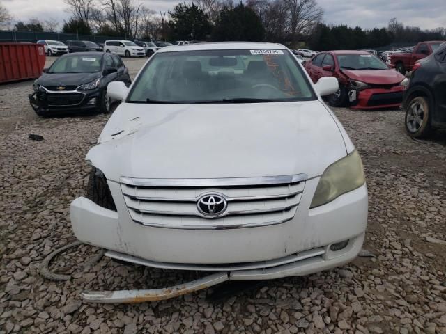 2005 Toyota Avalon XL