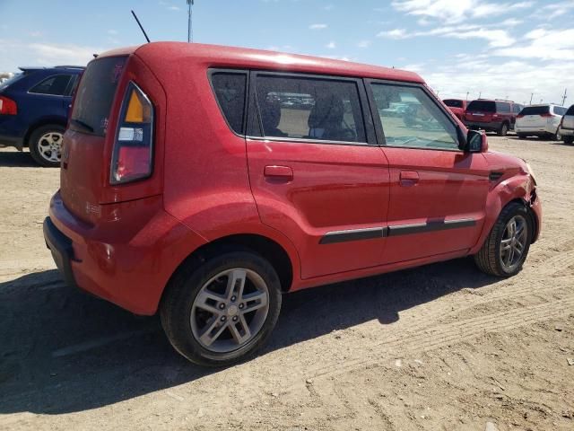 2010 KIA Soul +