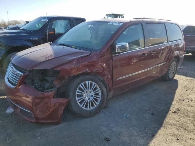 2013 Chrysler Town & Country Touring L