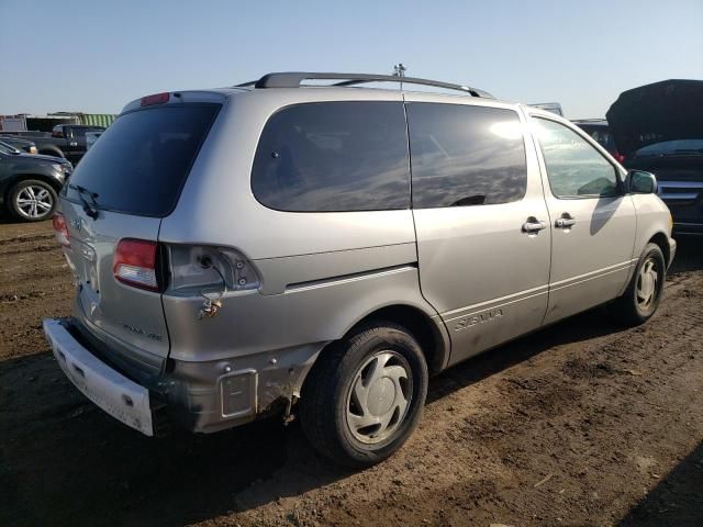 2001 Toyota Sienna LE