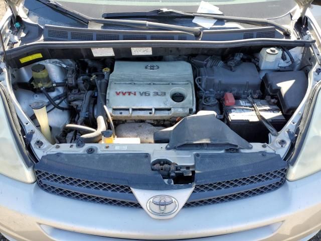 2005 Toyota Sienna CE