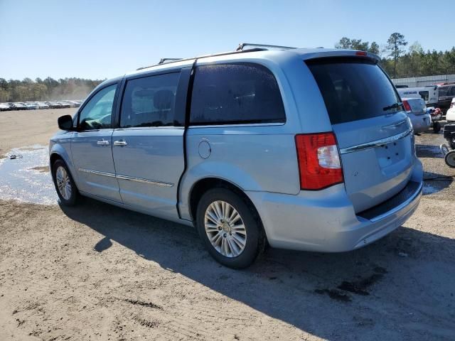 2012 Chrysler Town & Country Touring L