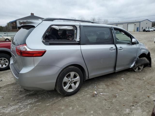 2020 Toyota Sienna LE