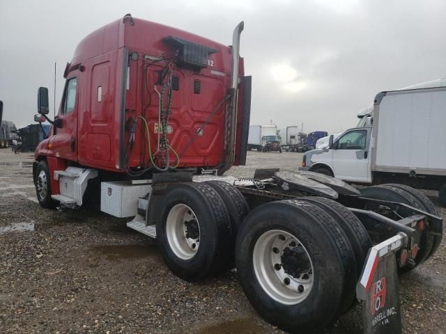 2013 Freightliner Cascadia 125