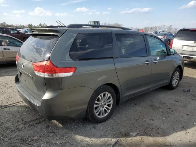 2011 Toyota Sienna XLE