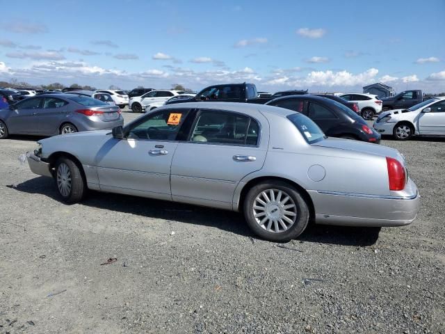 2004 Lincoln Town Car Executive