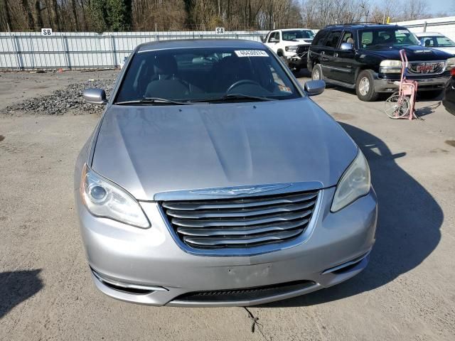 2013 Chrysler 200 Touring