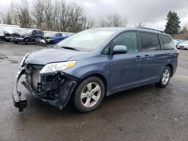 2015 Toyota Sienna LE