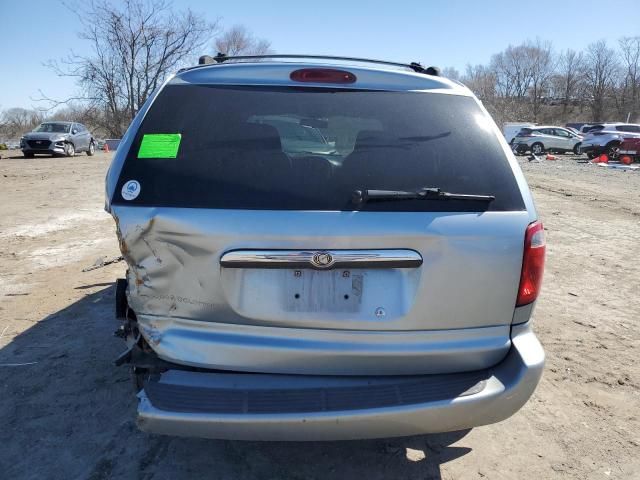 2005 Chrysler Town & Country