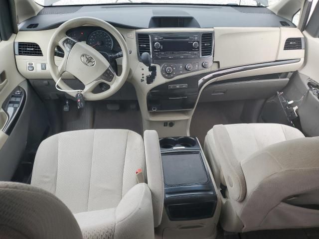 2012 Toyota Sienna LE