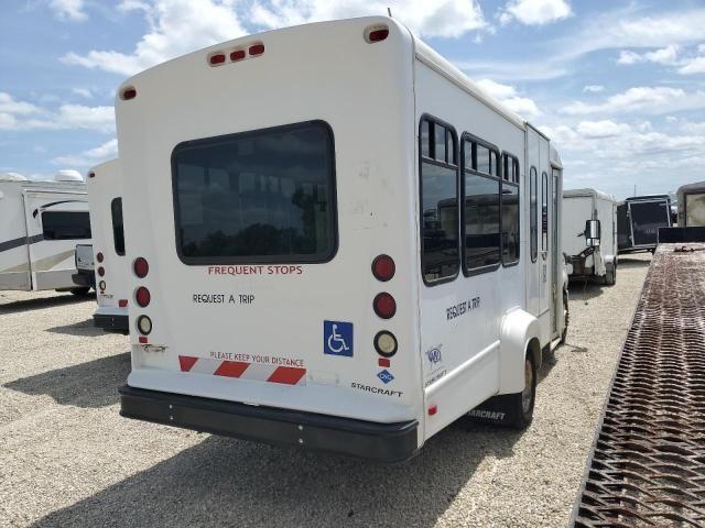 2013 Ford Econoline E350 Super Duty Cutaway Van