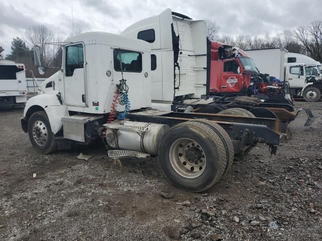 2017 Kenworth Construction T370