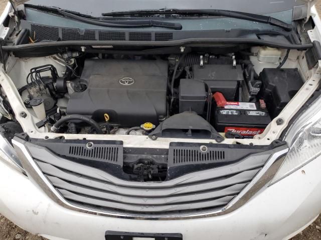 2013 Toyota Sienna XLE