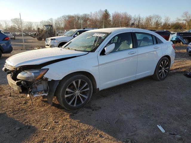 2013 Chrysler 200 Touring