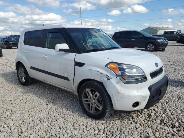 2011 KIA Soul +