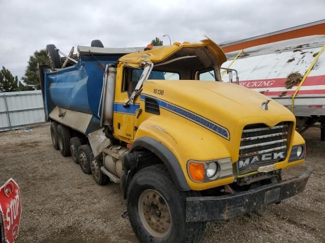 2006 Mack 700 CV700