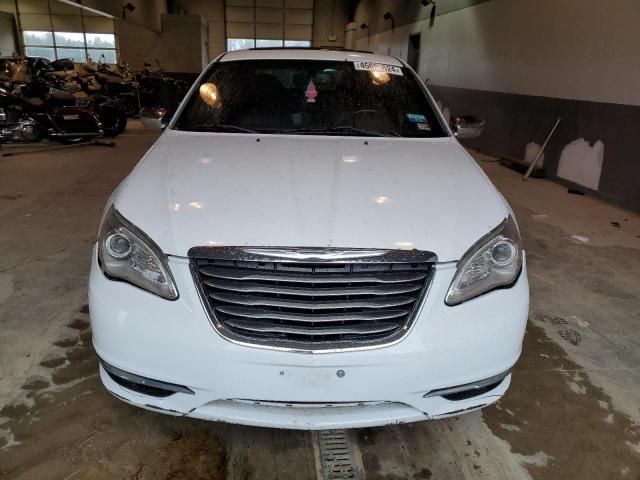 2013 Chrysler 200 Limited