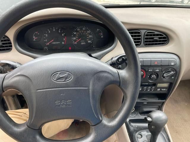 2000 Hyundai Elantra GLS