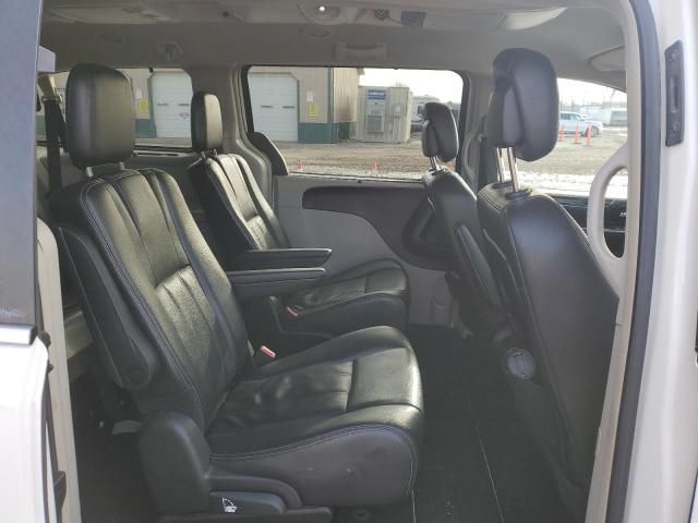 2013 Chrysler Town & Country Touring